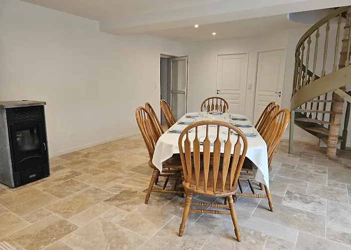 בית נופש Avec Couesmes-vauce